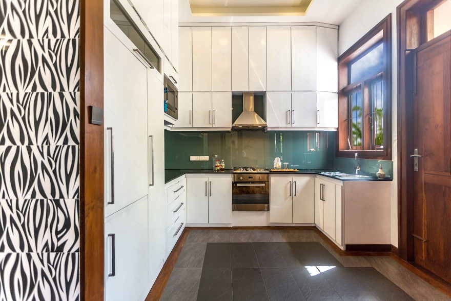 迷你土地上的宽敞宜居设计-14