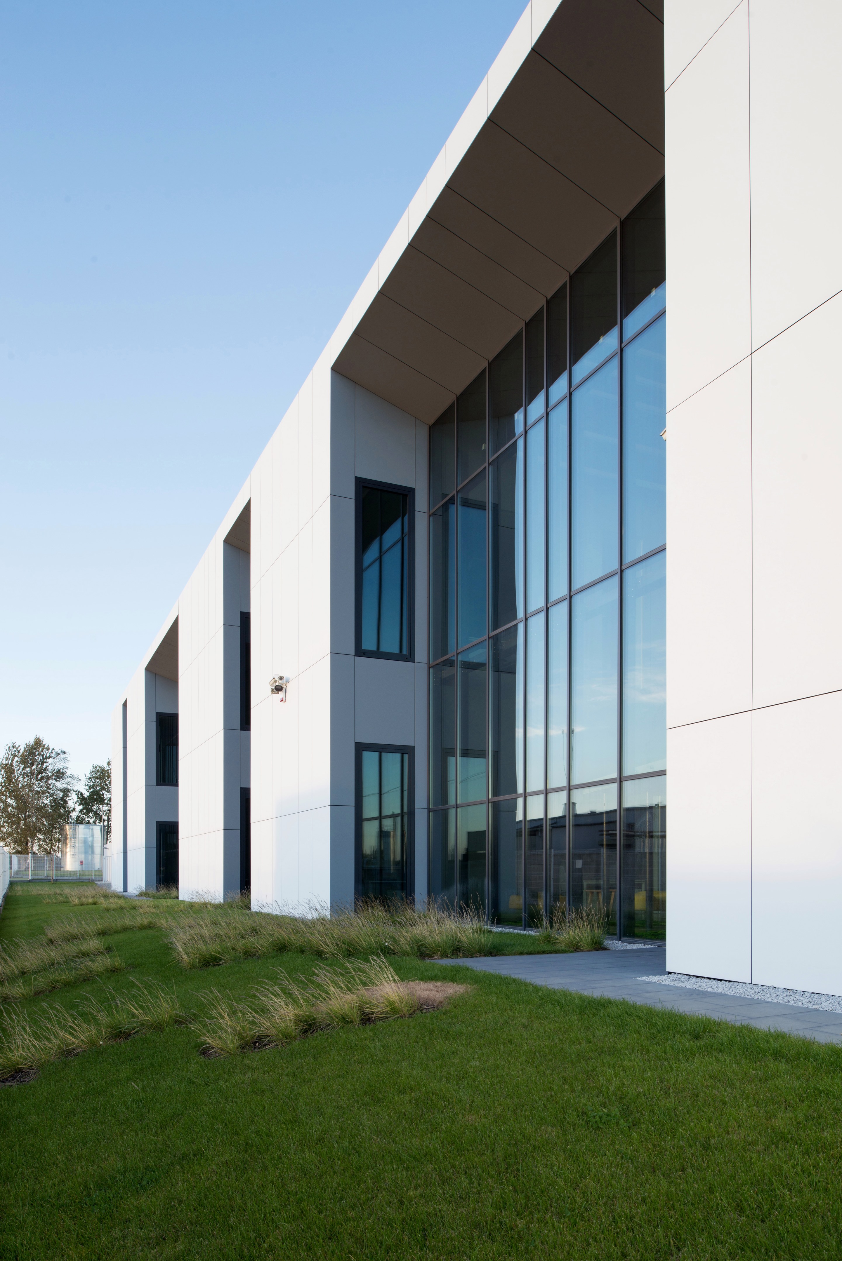 高科技机器研究与开发中心-10