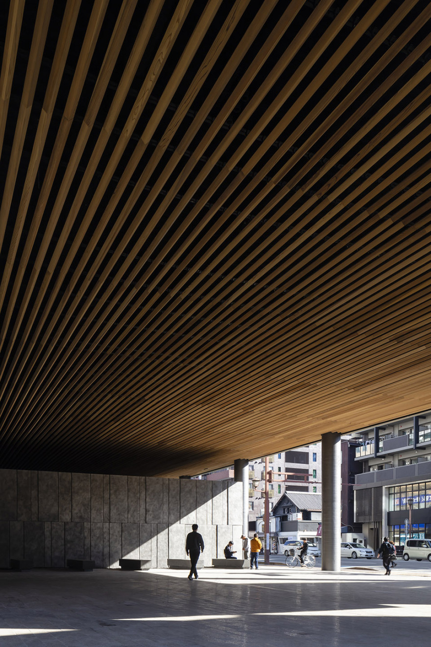 熊本城下町 · 融合环境特色的现代办公建筑丨日本熊本丨日建设计-33