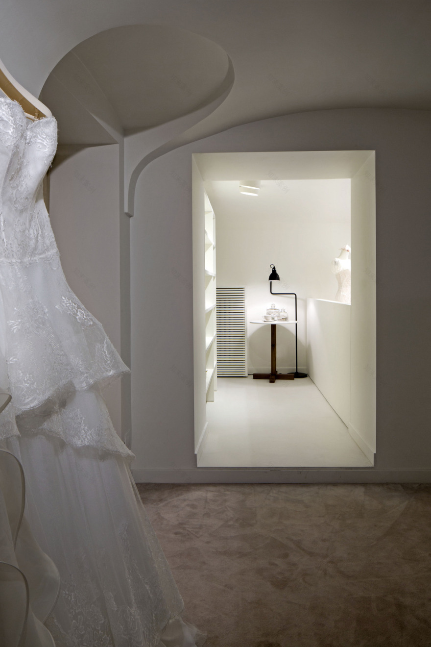 意大利都灵婚纱店“White Le Spose”优雅设计诠释爱情之美-10