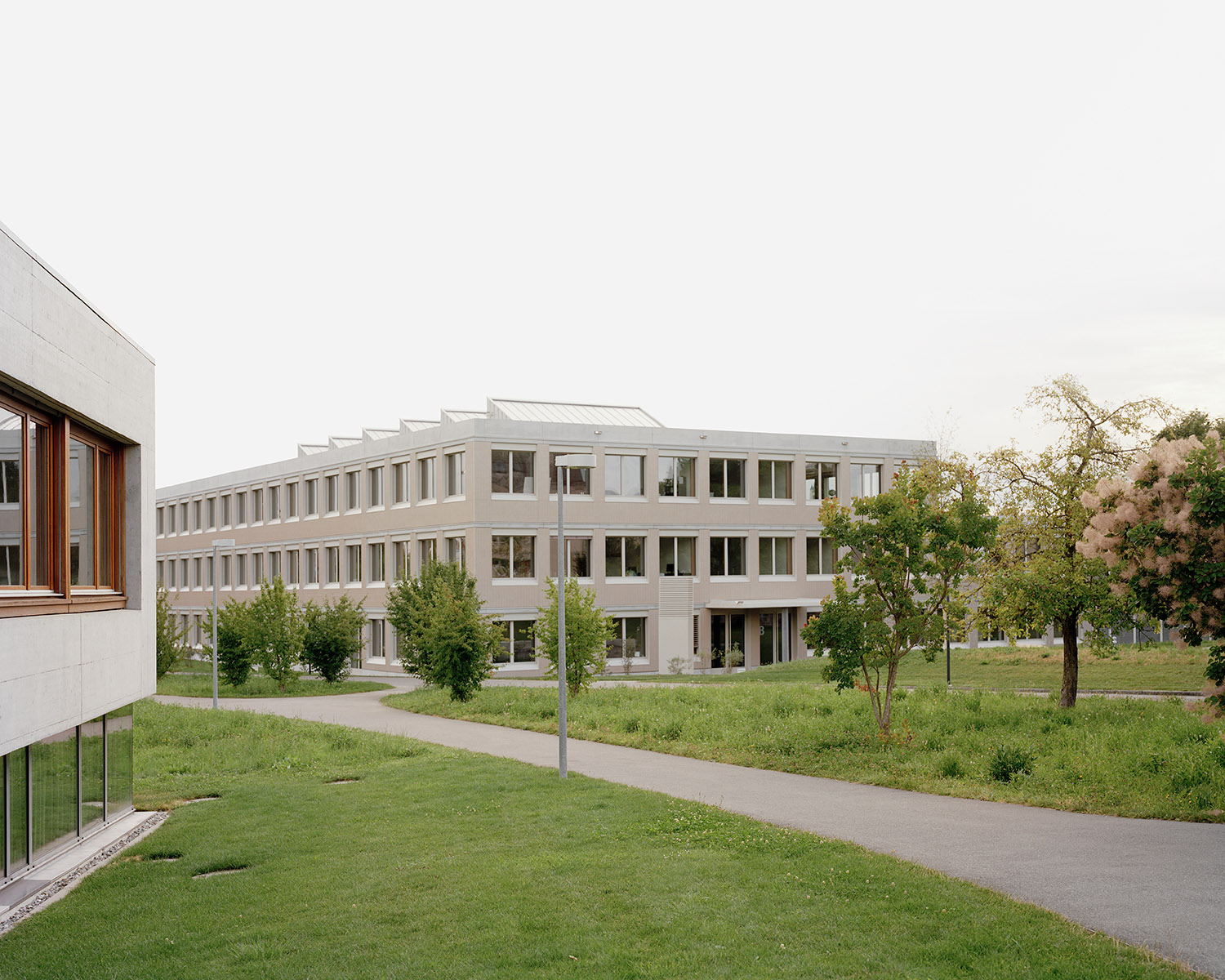 罗曼斯霍恩中学，瑞士/联系着过去与未来的教育空间-6