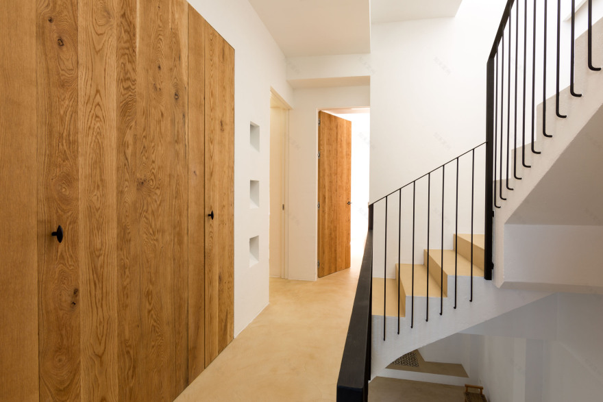 传统与当代共融的西班牙别墅设计-16