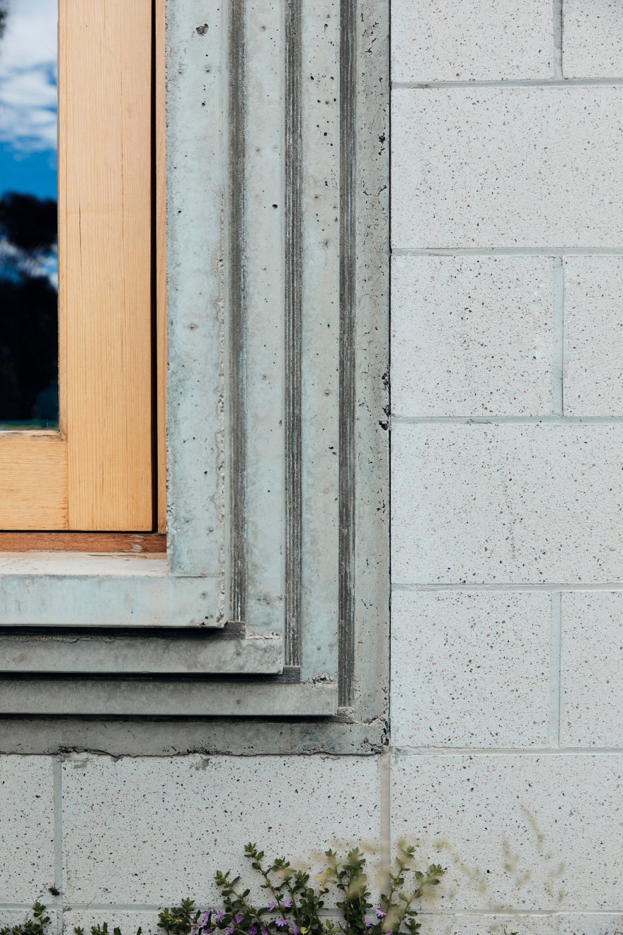 混凝土金字塔下的海滩别墅设计-90