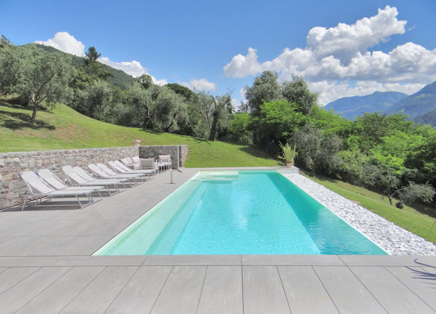 意大利别墅泳池设计 | 选用 2cm 厚 L'ALTRA PIETRA 抗滑石材-3
