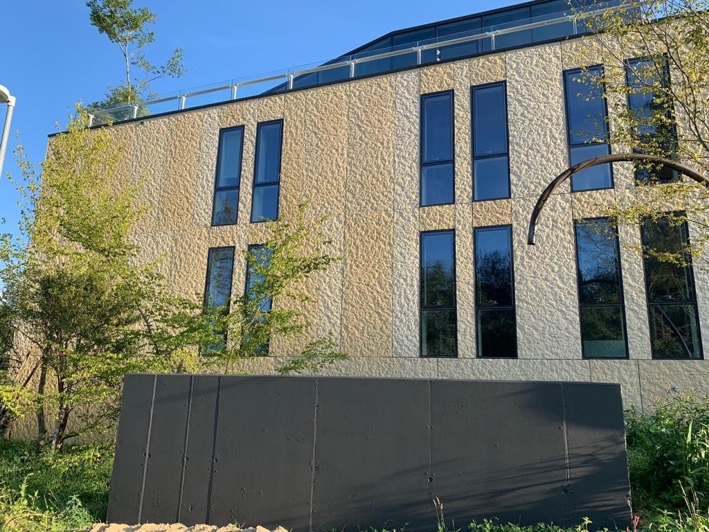 黄石矩阵的超高性能混凝土立面设计-2