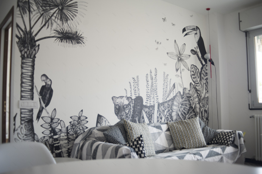 黑白碰撞的简约海景公寓-29