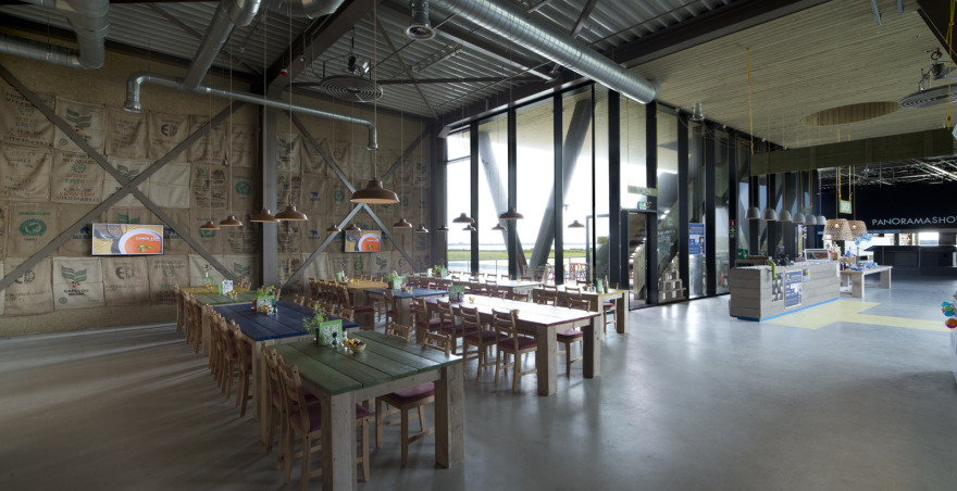 荷兰 Grevelingen 湖畔生态旅游中心-11