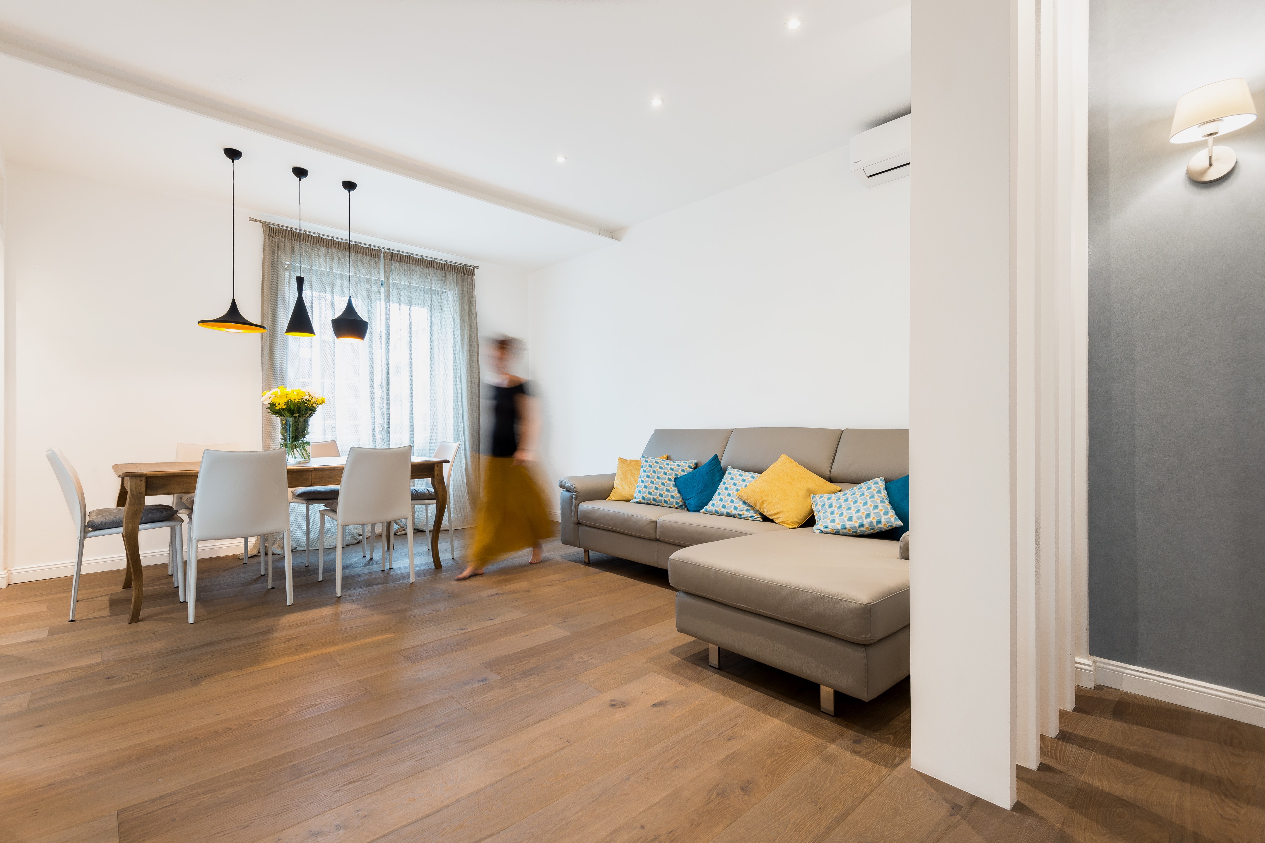 年轻女业主的现代温馨家居设计-2