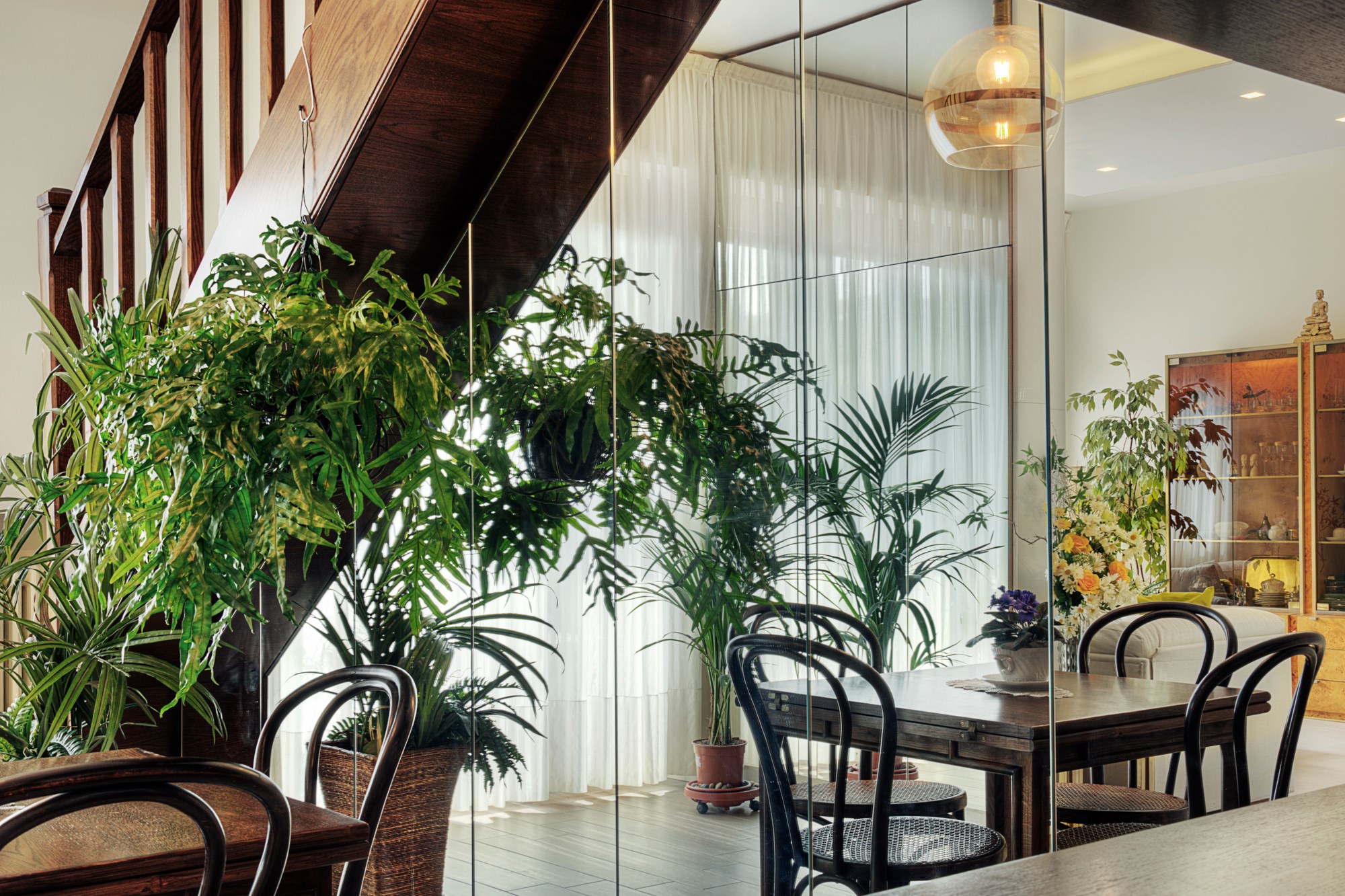 复古 70 年代家具翻新，打造独特公寓空间-11