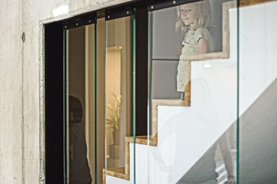 柏林 Brannenburger 单家庭住宅,创意布局实现多功能空间-19