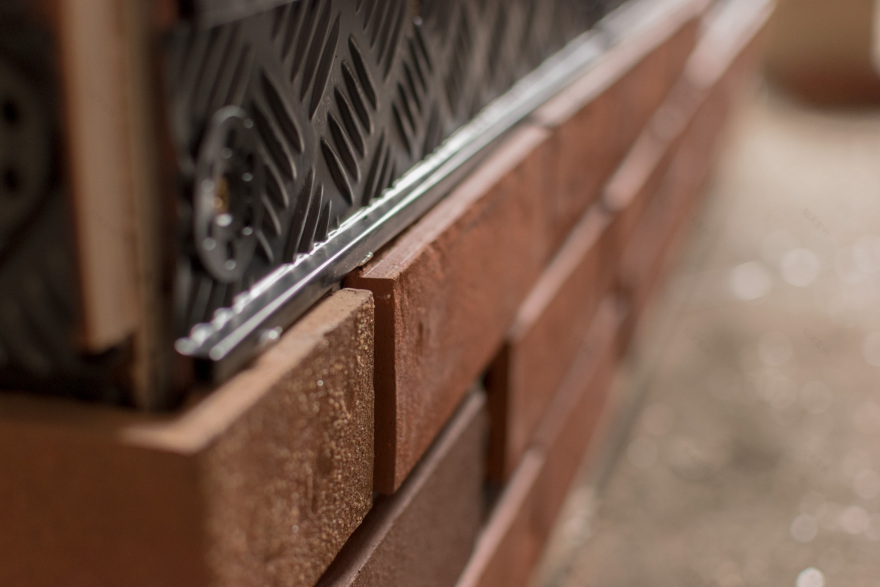 金金或钦钦(具体需根据上下文确定)-8