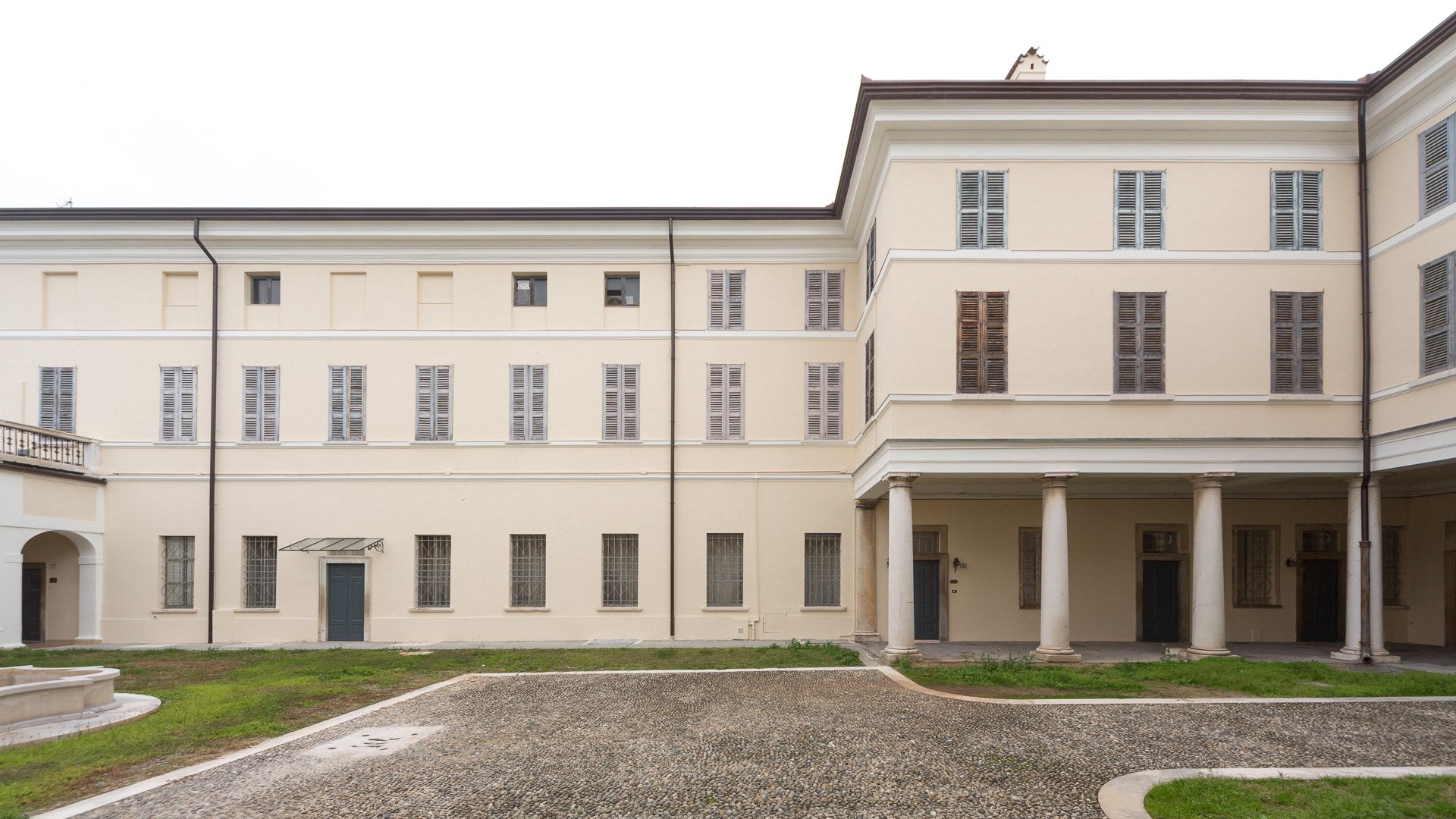 Alessandro Roveri丨公寓建筑丨restoration of historic palace-3
