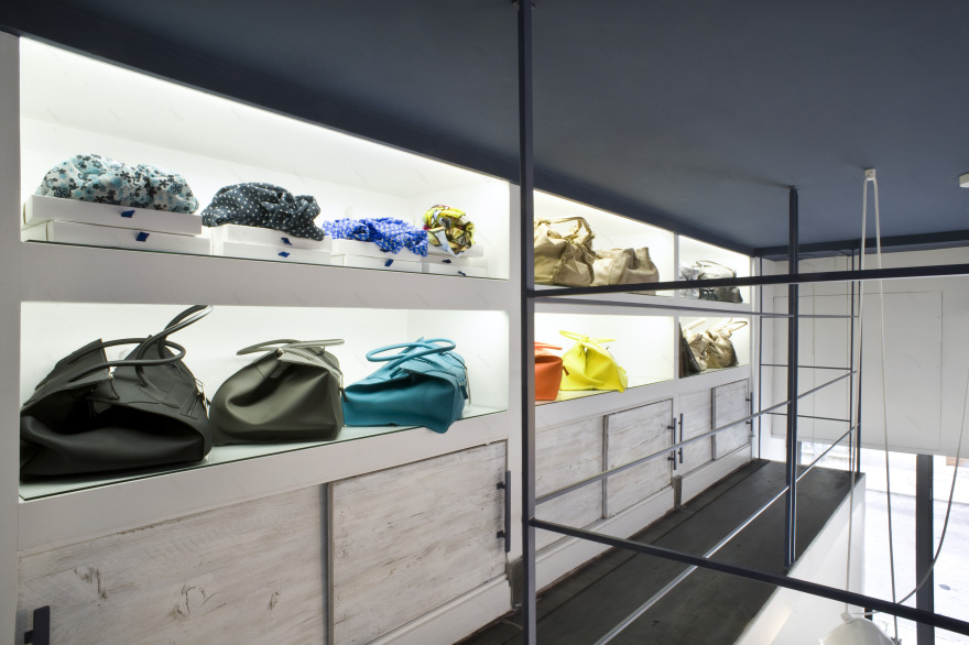 20 平米小店的现代与环保设计-6