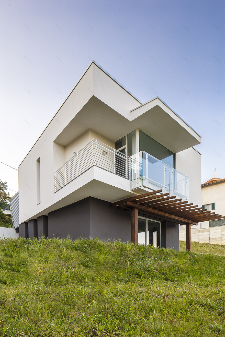 山间别墅 | 融入自然的全景视野-12