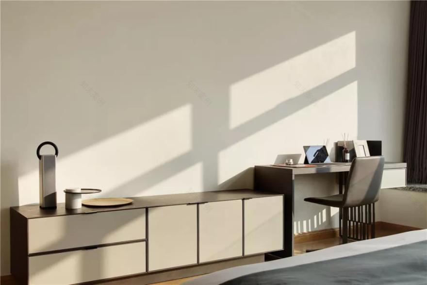 优雅清朗的 300㎡平层公寓设计-19