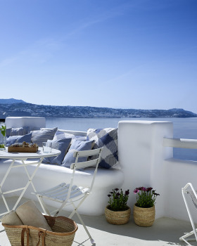 Mykonos 岛上的 Rocabella 艺术酒店 | 融入自然的现代设计