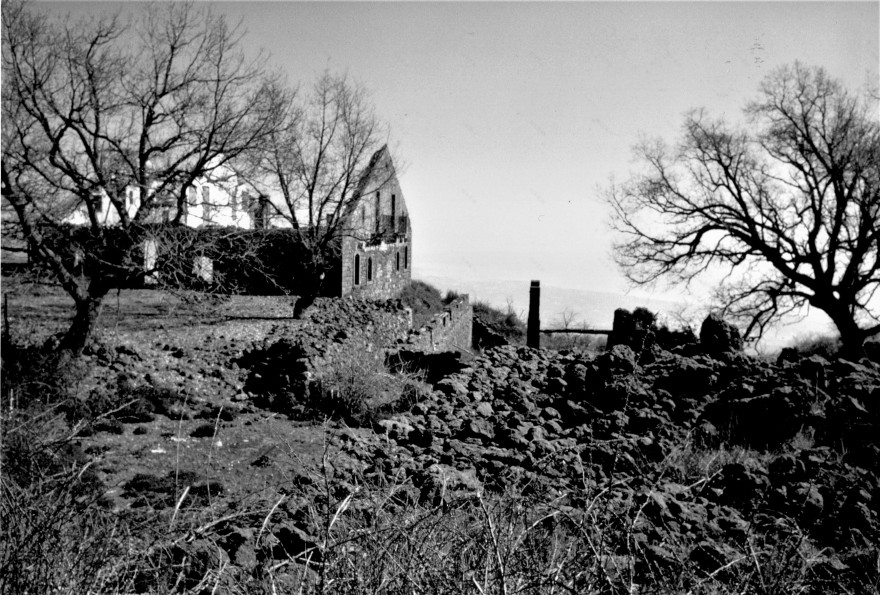 废弃酒庄重焕新生 · Etna 公园中的探险基地-23