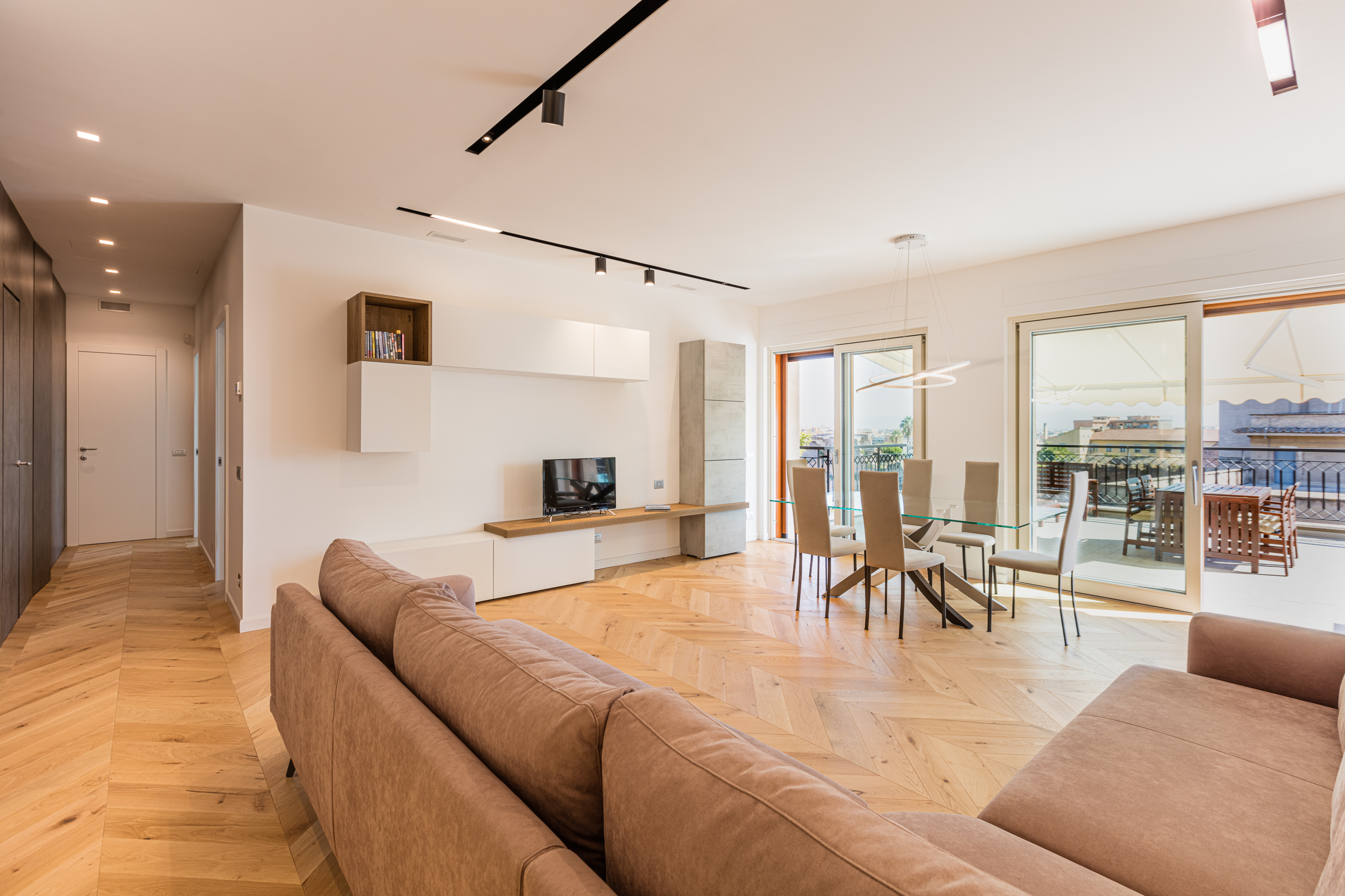 罗马公寓 Mandrione 的翻新设计-10