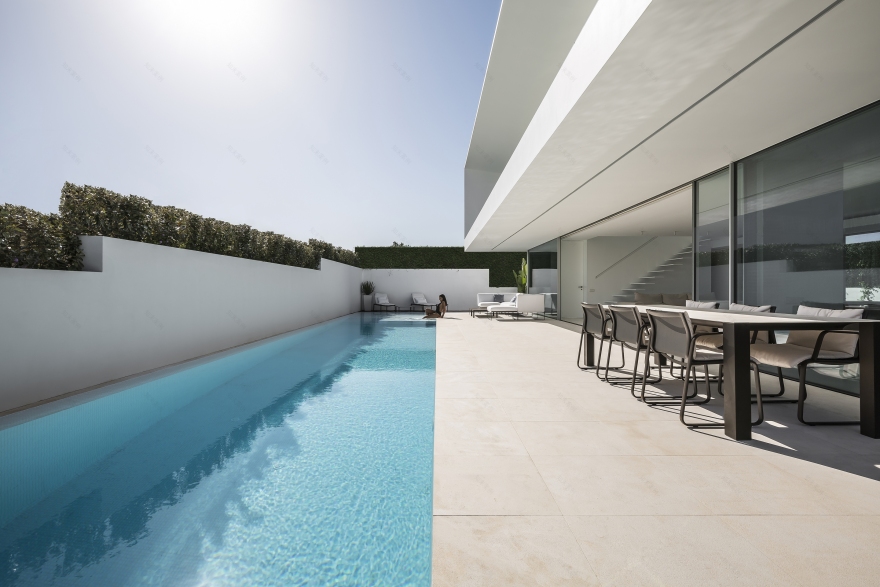 地中海风情别墅设计,融入自然与空间的无限延展-11