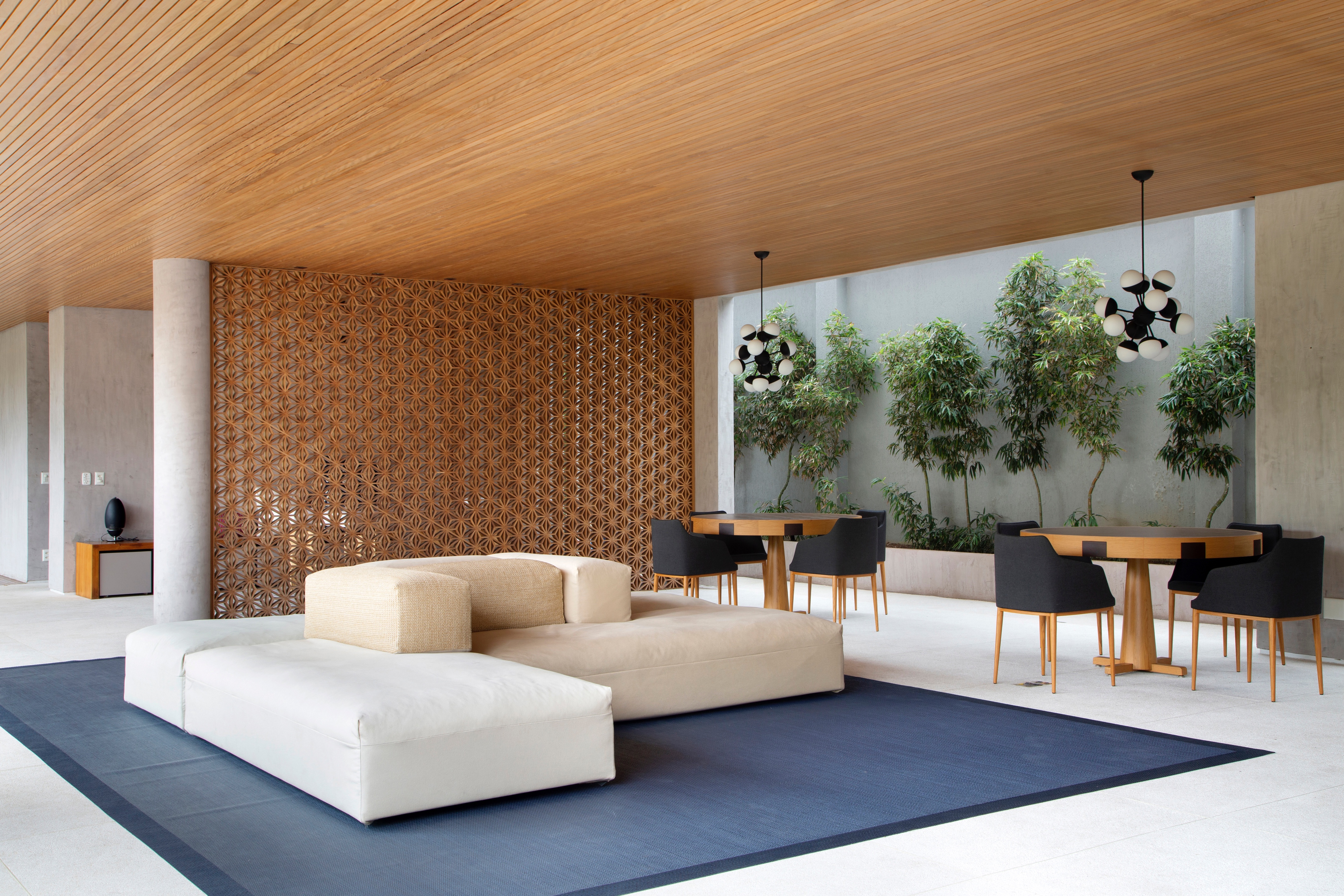 巴西女演员 Bruna Marquezine 家居设计 | 色彩斑斓的千平米艺术空间-15