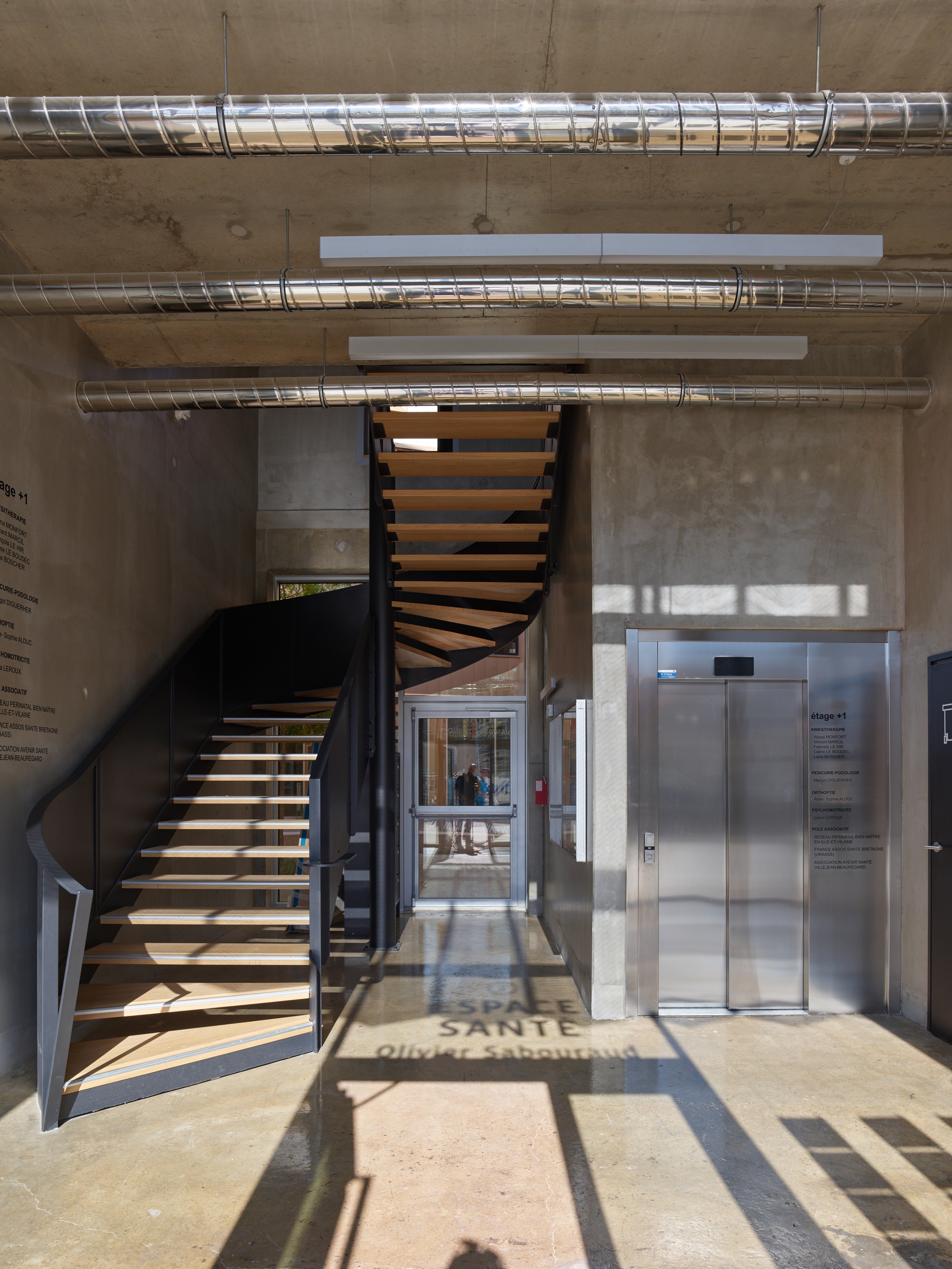 法国诺曼底索穆罗教育建筑-19