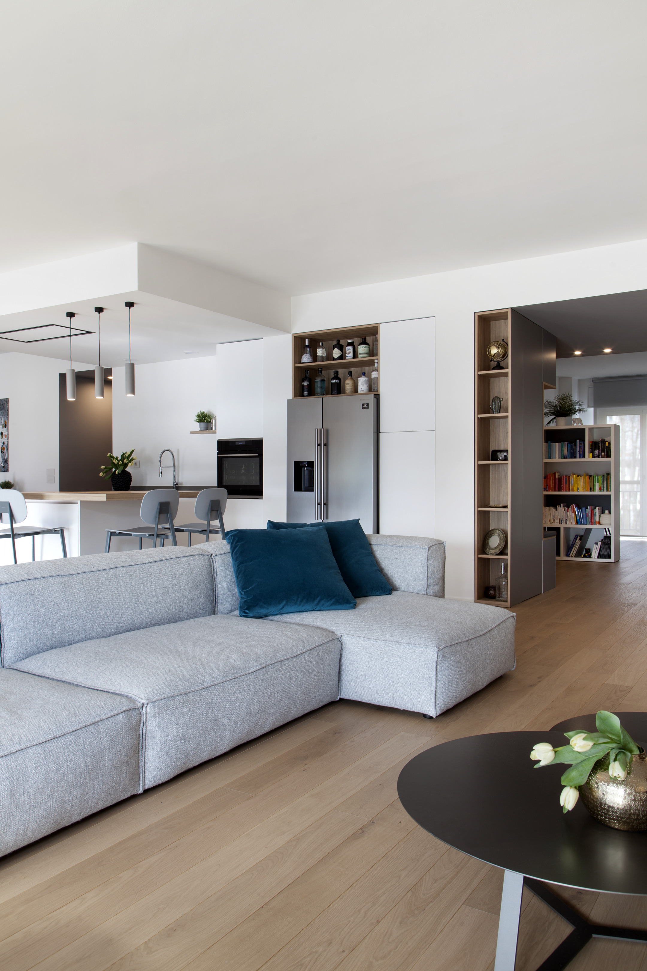 湖景宽幅公寓丨意大利莱科-10