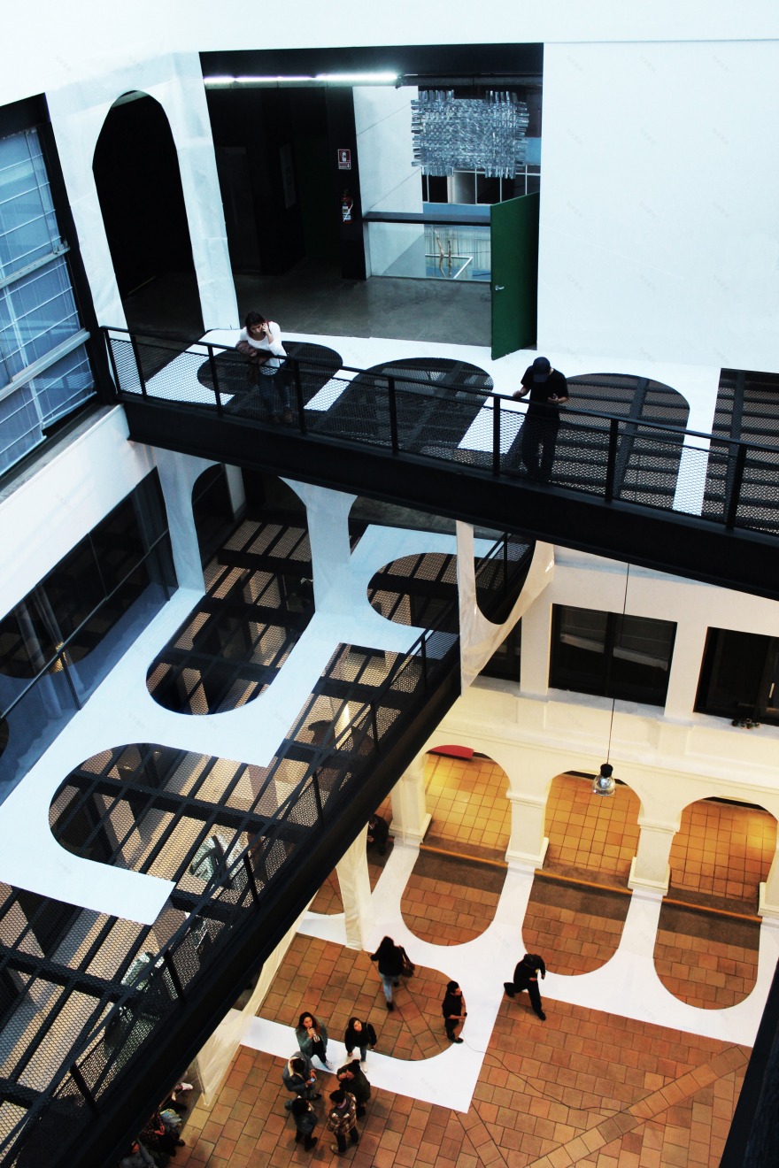 时空扭曲 | 历史与当代的互动对话-2