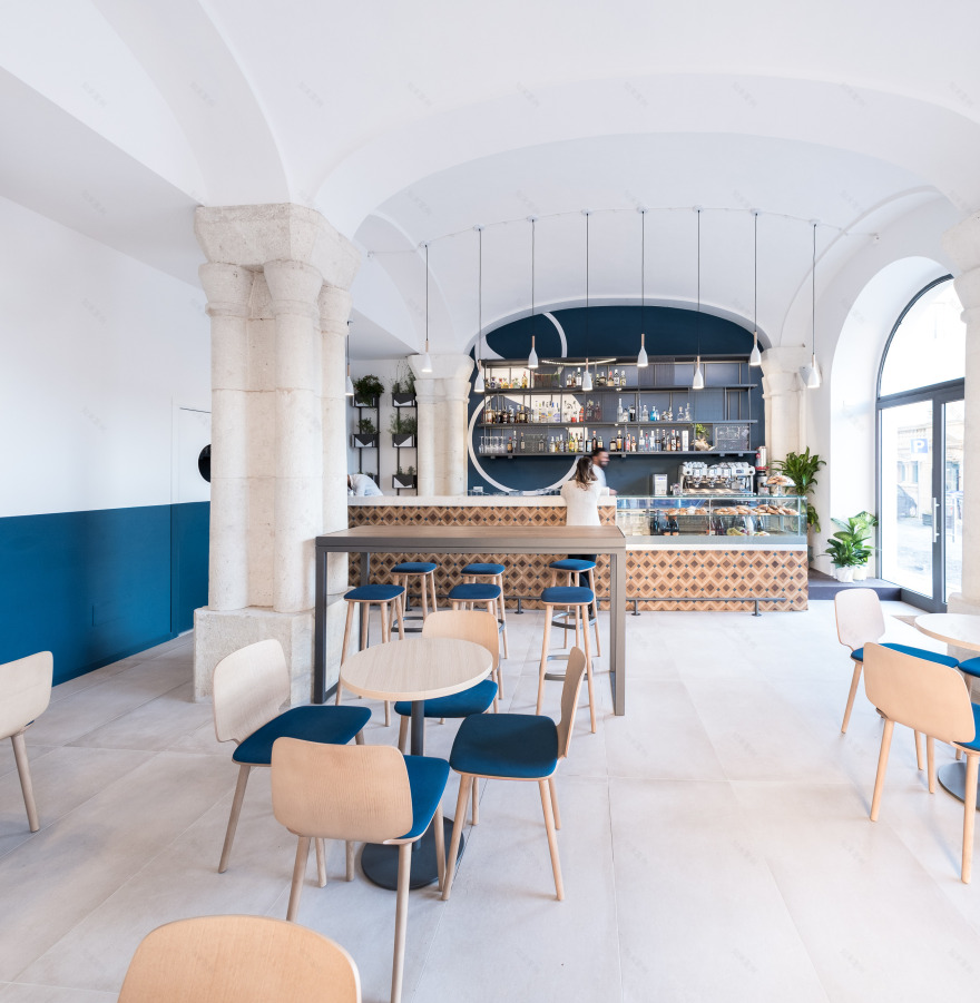 3D 打印技术打造的意大利风情咖啡店-1