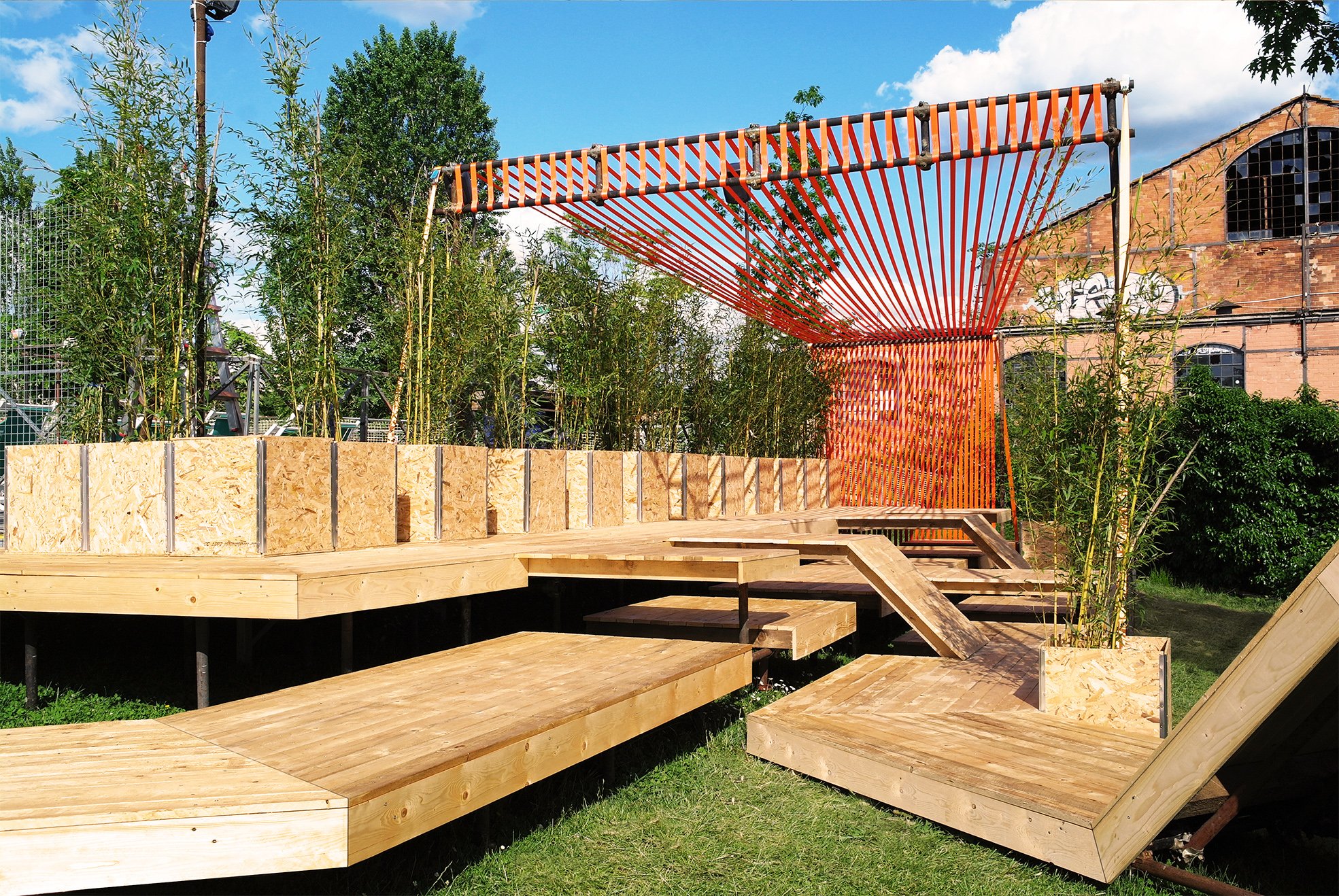 绿意盎然的多功能木质帐篷空间-4