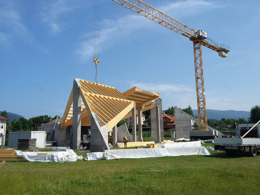 绿意盎然的多功能建筑与城市公园-10