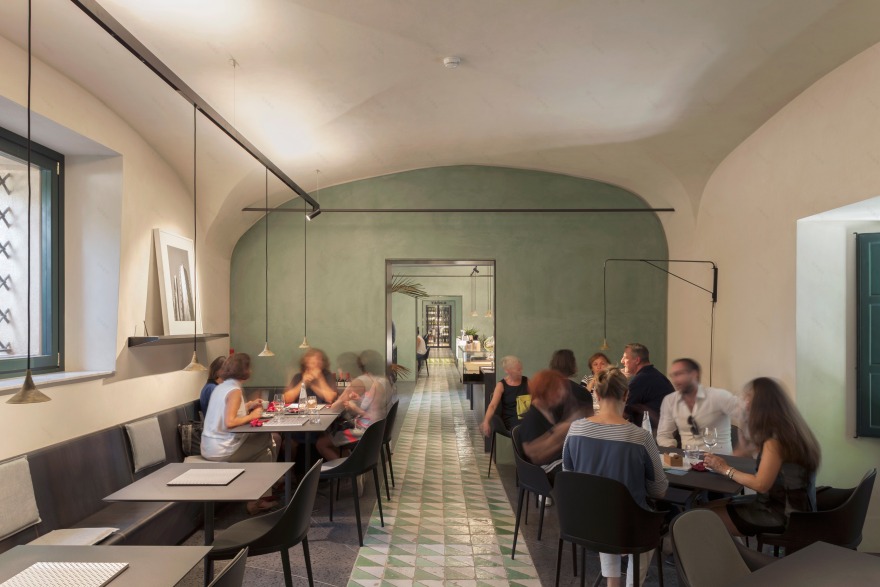 布特拉宫的坏女人-9