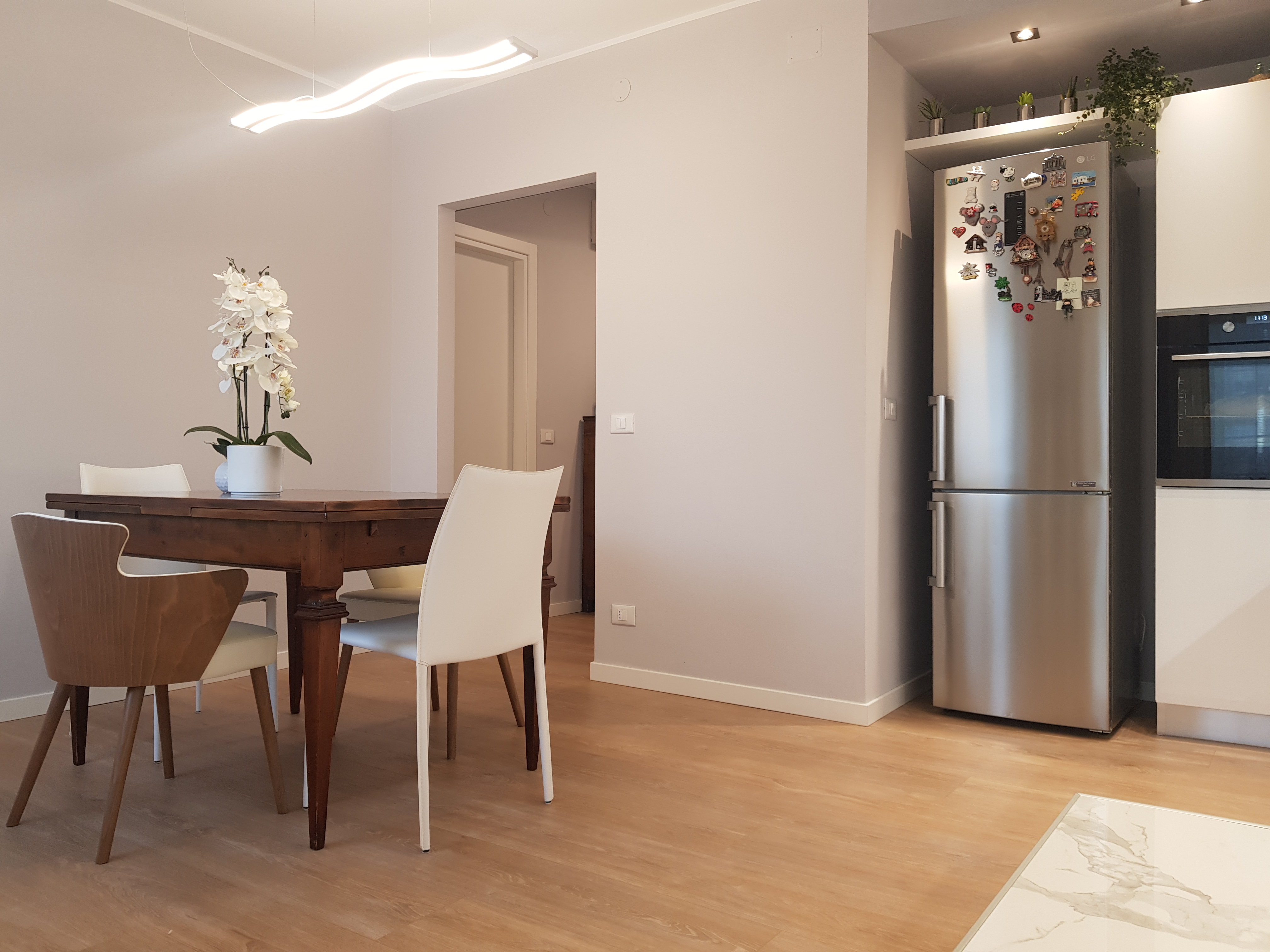 60 年代公寓的现代翻新-3