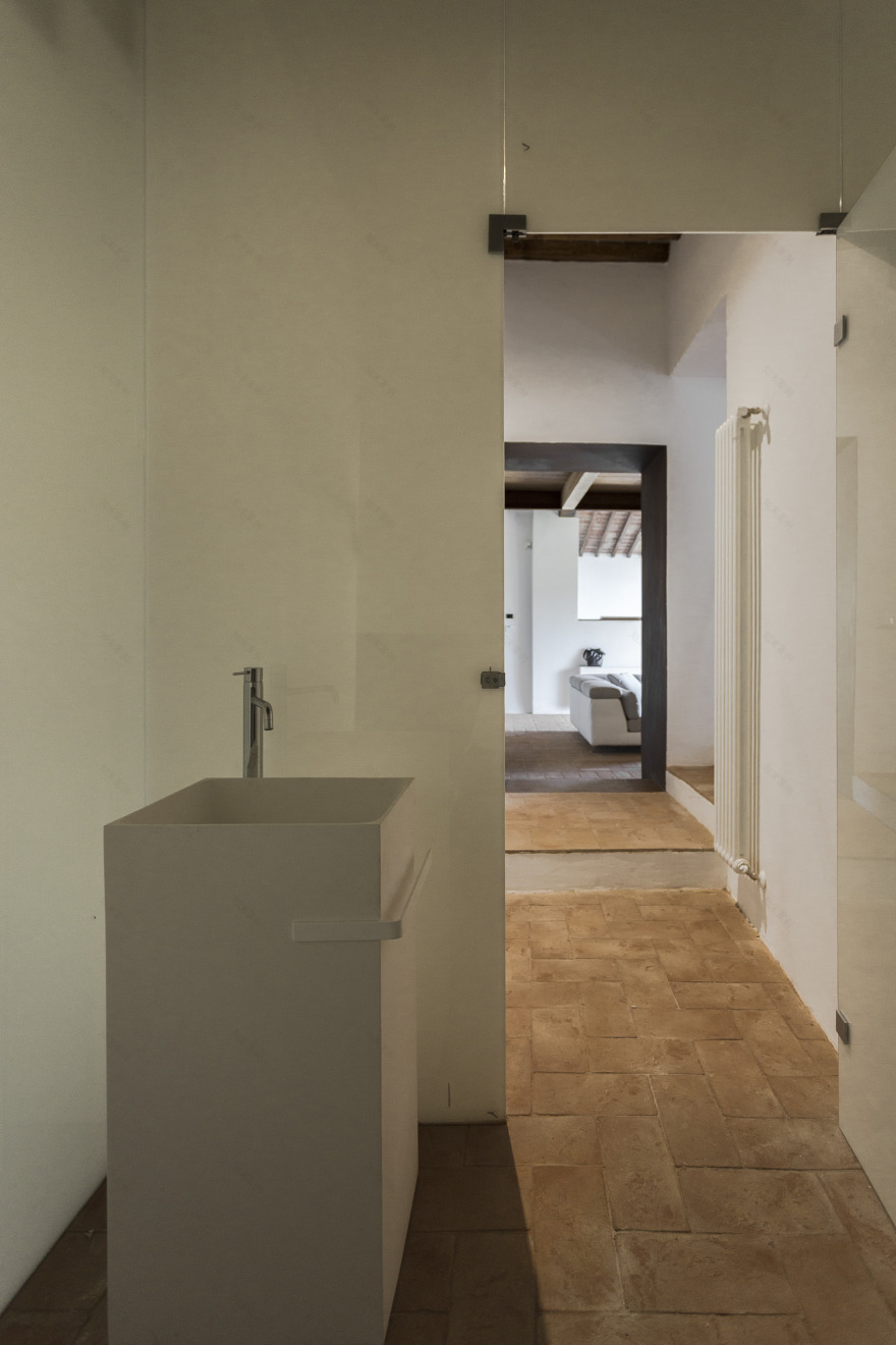 意大利乡村 18 世纪老宅翻新记-8