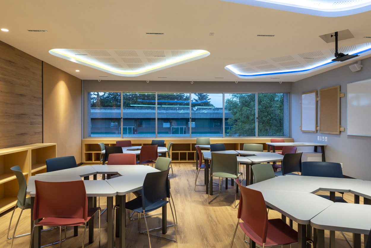 ARCO Arquitectura Contemporánea丨小学丨CimOrt Salones de Primaria-11