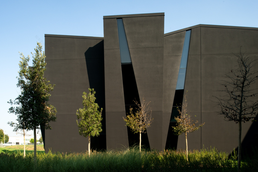 Chromavis 总部办公照明设计丨Axolight-9