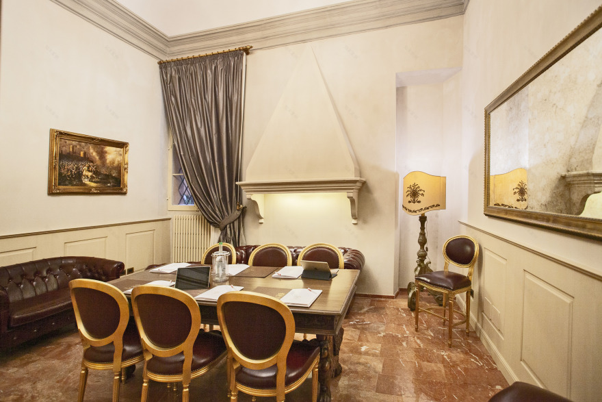 博洛尼亚城市中心,现代与古典交融的 Hotel Cavour 酒店设计-26