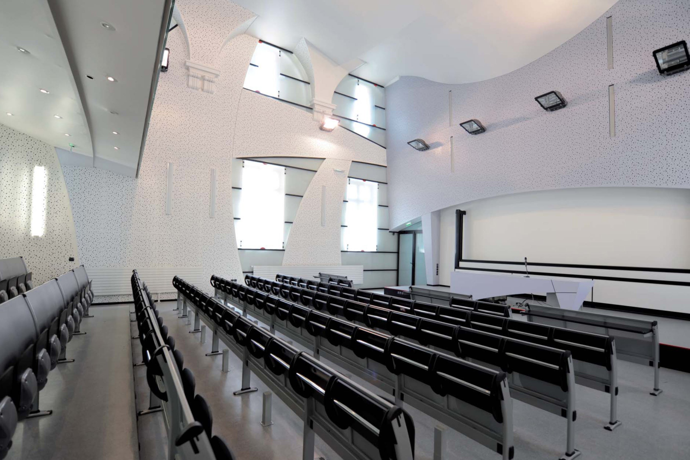 法国里昂"莱克莱尔"剧场·历史建筑内的现代改造-2