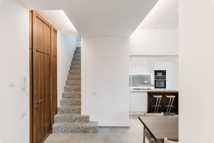 Cantù_DV 公寓改造 | 线性楼梯与明亮现代风格的完美结合-3