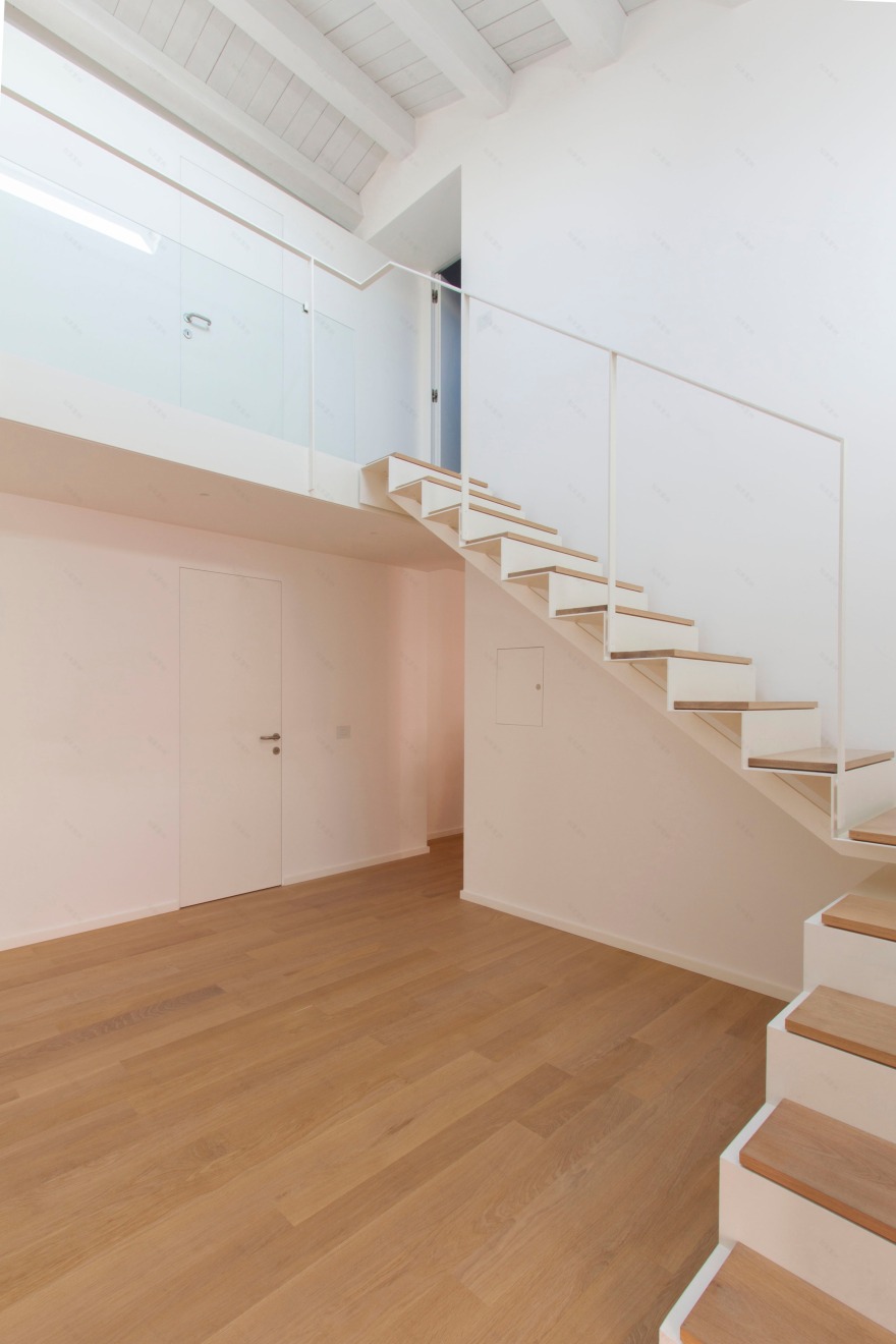 历史中心的小型豪华别墅改造-17