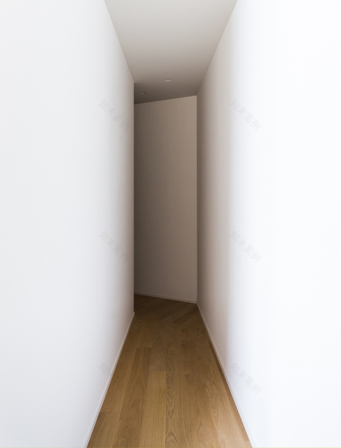 Bari 老屋翻新,打造现代生活空间-11