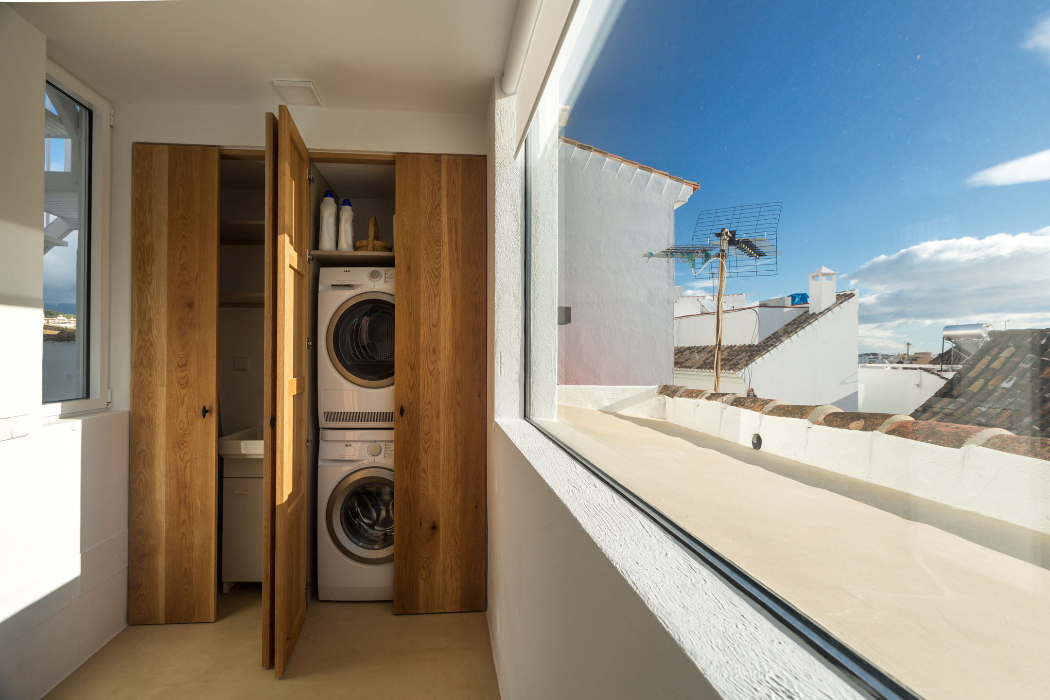 传统与当代共融的西班牙别墅设计-5