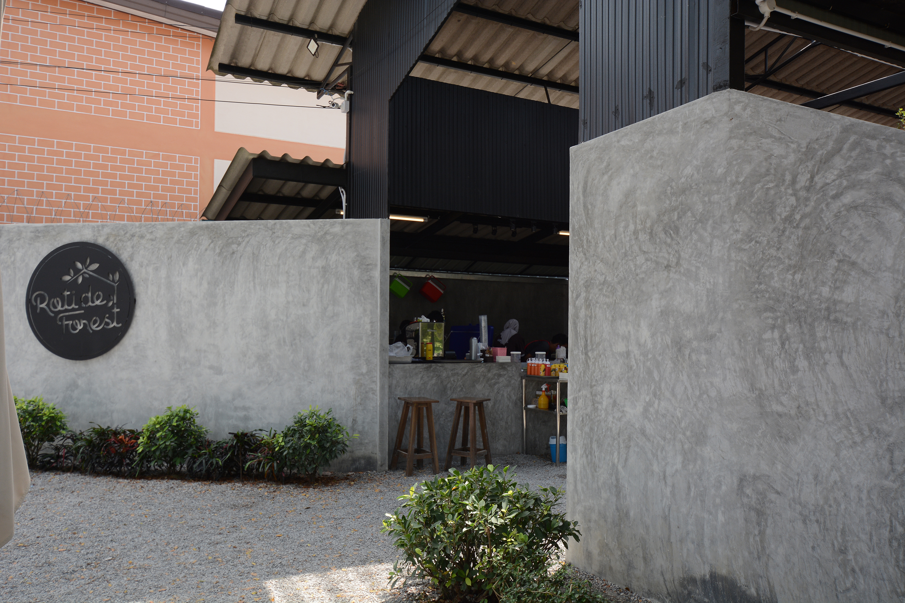 森林中的旋转餐厅“Roti de Forest”-3