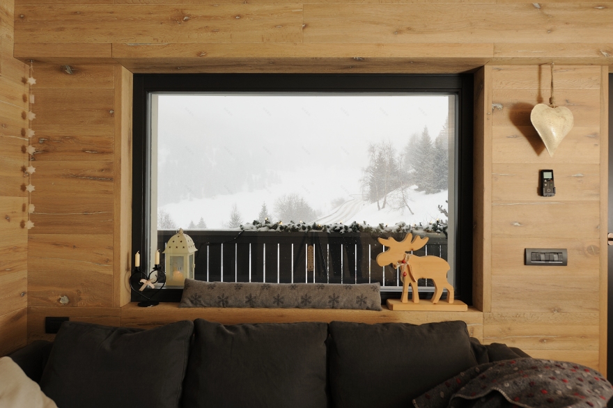 意式山间木屋 | 滑雪爱好者的温馨归宿-0