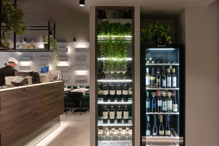 意式优雅融合日式料理,YAMA SUSHI RESTAURANT 打造精致餐饮空间-16