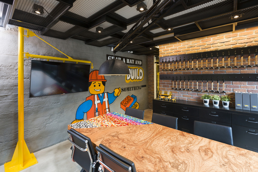 Emre 集团总部 | 工业风与创意的完美结合-11