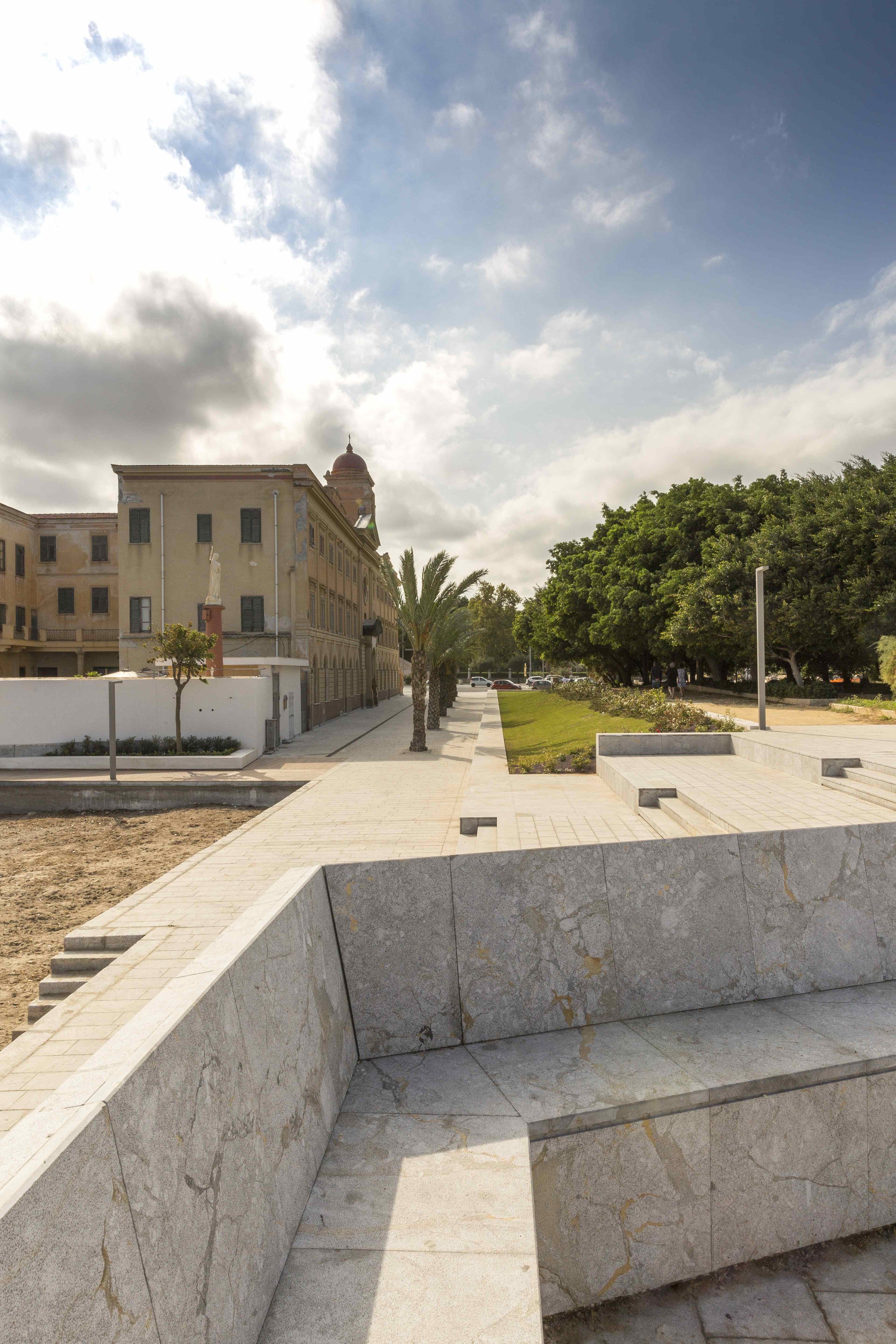 重焕生机的意大利港口城市 · Palermo 海滨广场-12