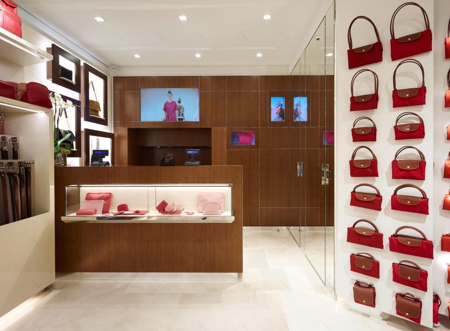 佛罗伦萨 Longchamp 旗舰店,精致简约的室内设计-8