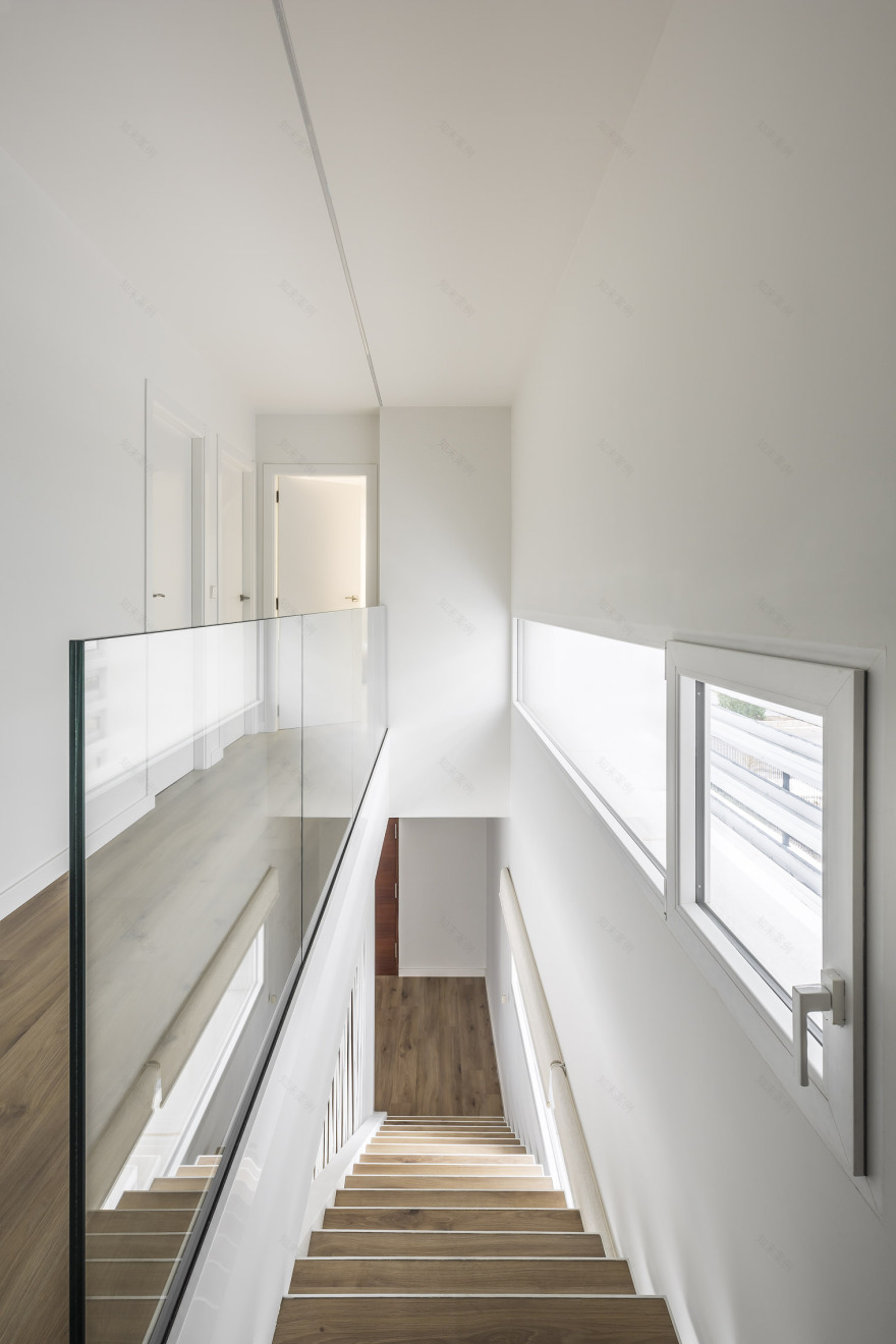 西班牙环保别墅设计-12