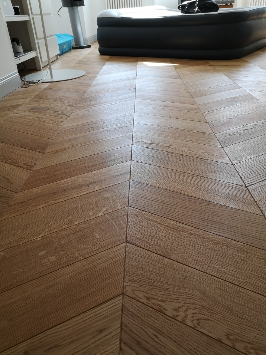 自然风格实木地板打造 100 平米普拉提公寓-0