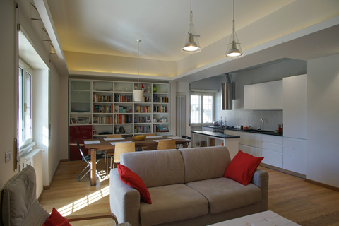 意大利北部公寓的精致翻新-3